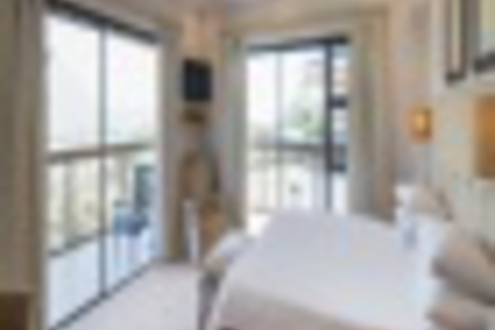 Room 3 of 72