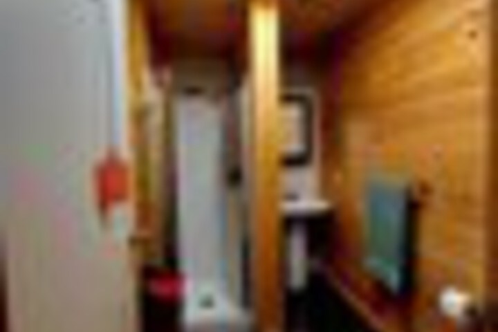 Room 95 of 117