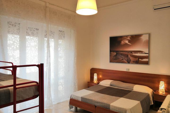 Room 22 of 65