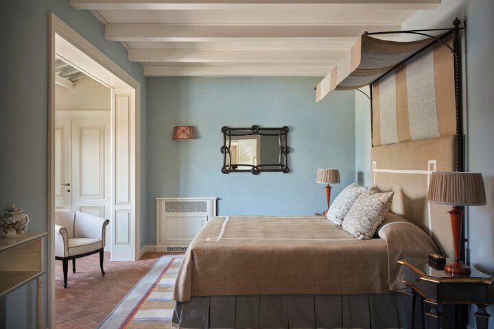 Room 33 of 135