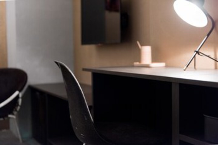 Room 35 of 214