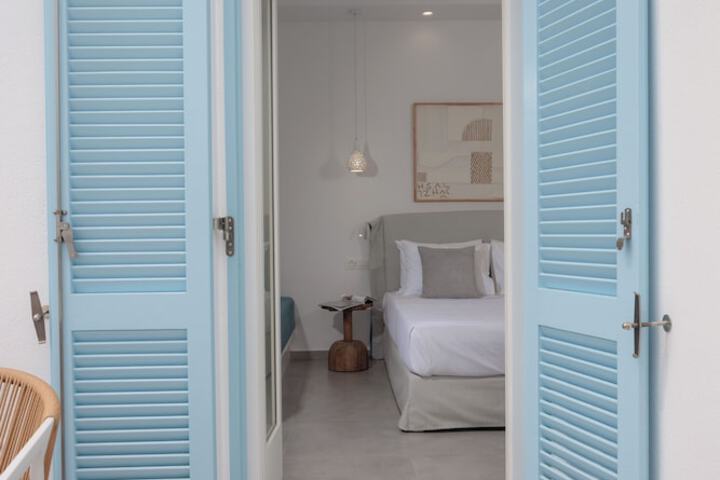 Room 73 of 196