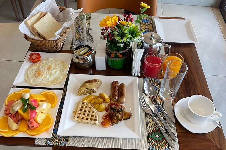 Breakfast/Coffee Service 38 of 52