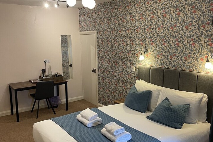 Room 5 of 37
