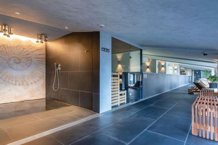 Hotel Interior 104 of 253