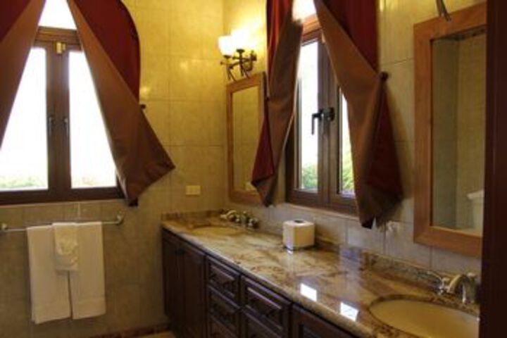 Room 15 of 181