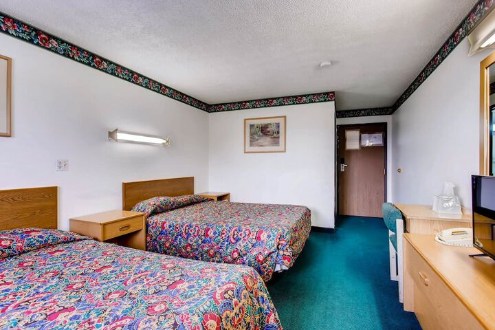 Room 16 of 26