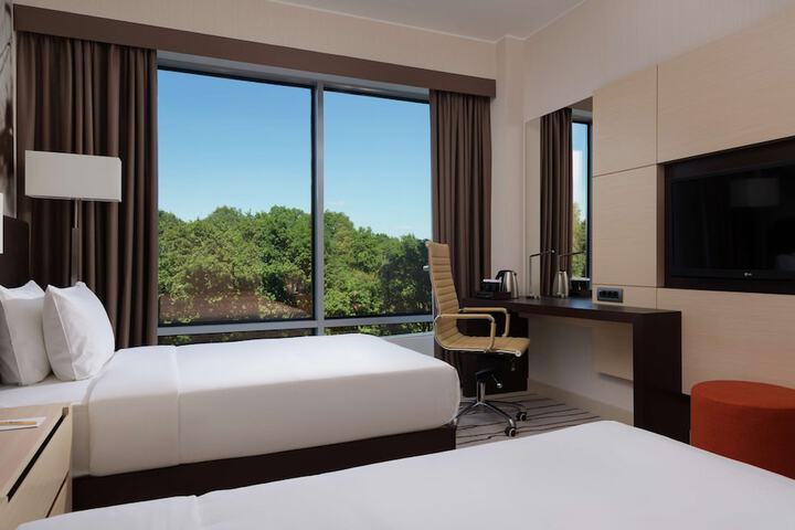 Room 27 of 116