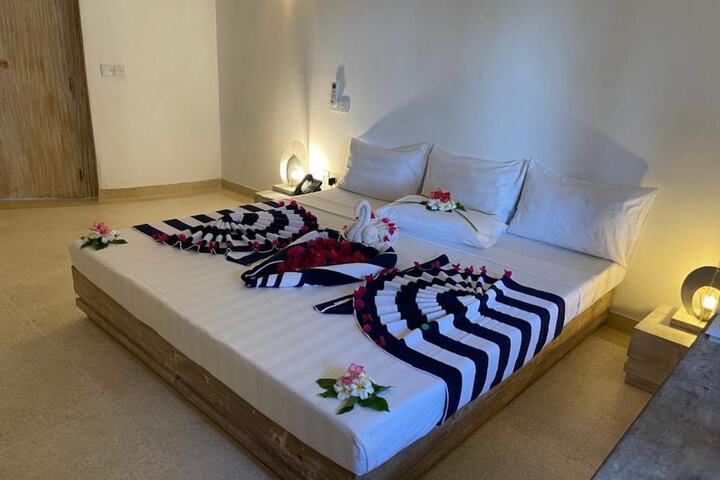 Room 3 of 71