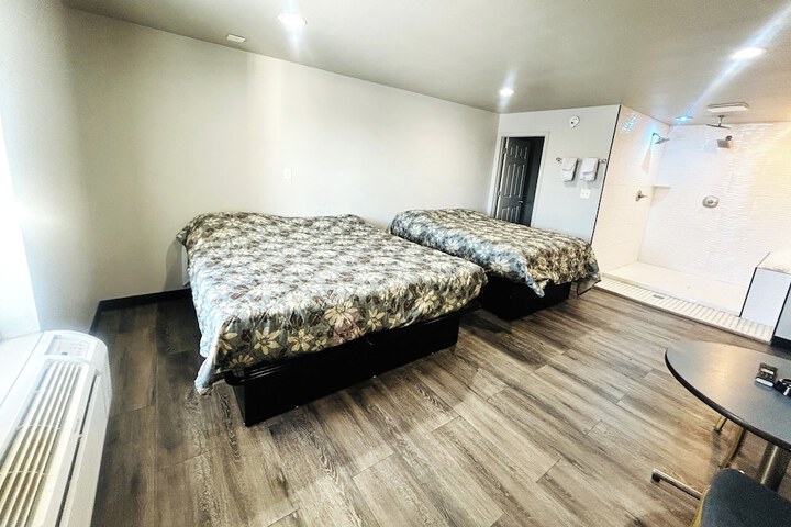 Room 16 of 29