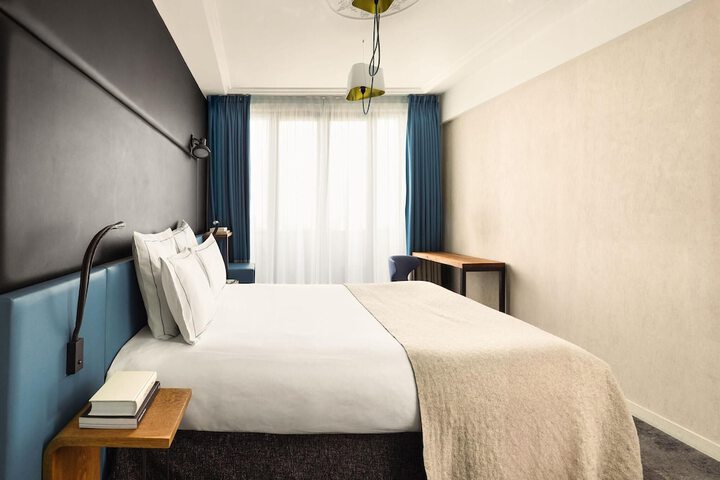Room 4 of 86