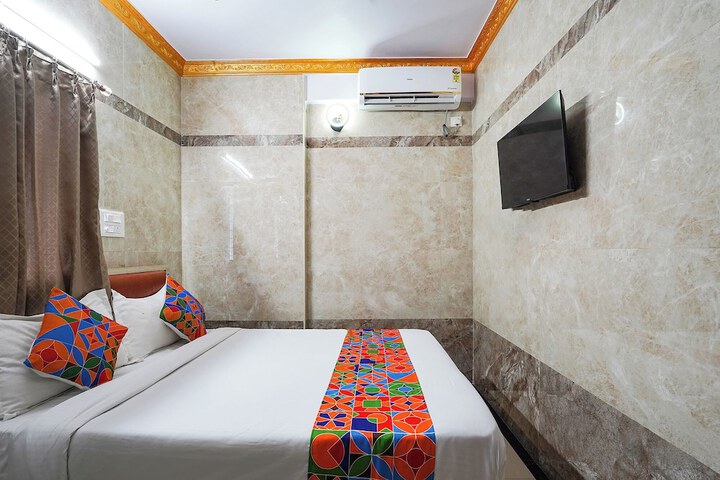 Room 18 of 28