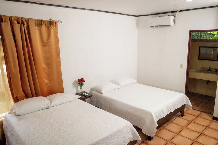 Room 4 of 22
