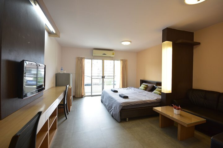 Room 7 of 24