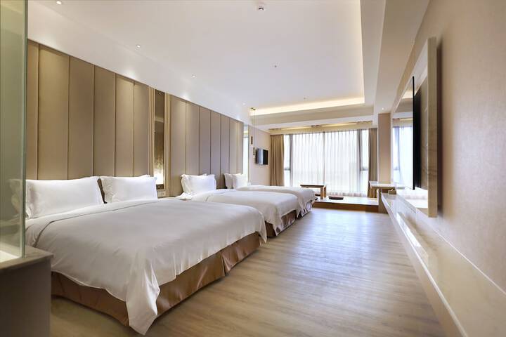 Room 9 of 31