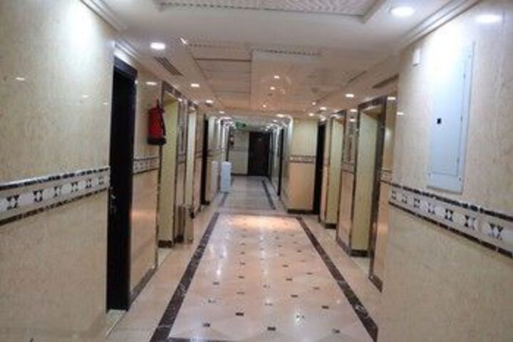 Ballroom/Hall 13 of 20