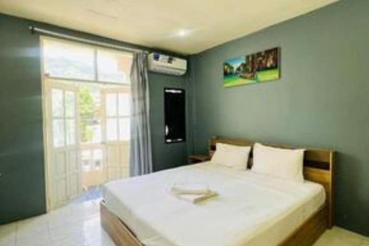Room 28 of 53