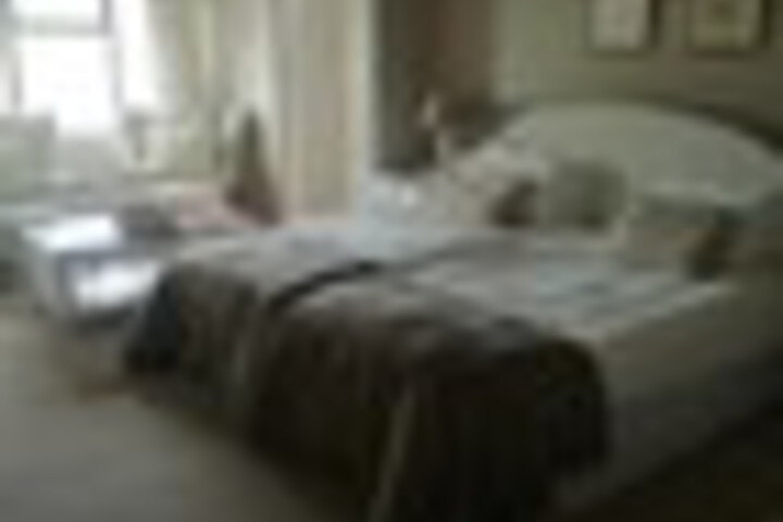 Room 32 of 75