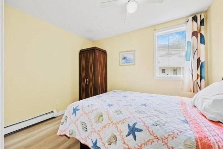 Room 14 of 36