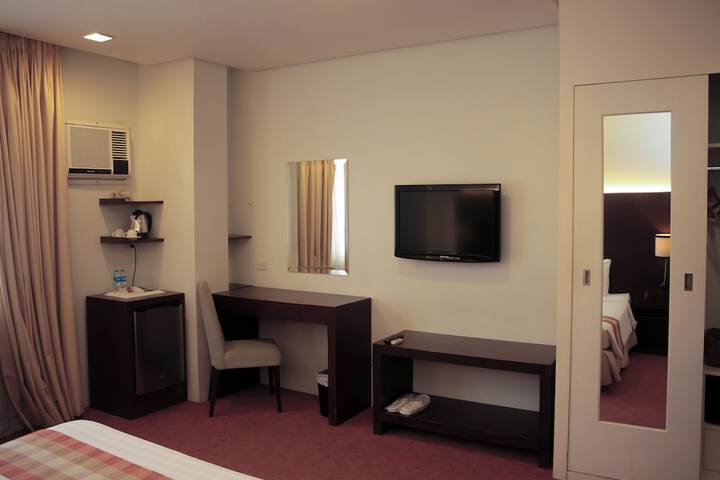 Room 35 of 73
