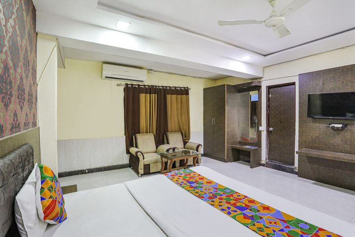 Room 10 of 23