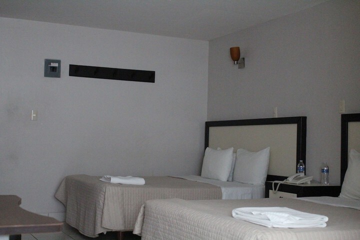 Room 5 of 78