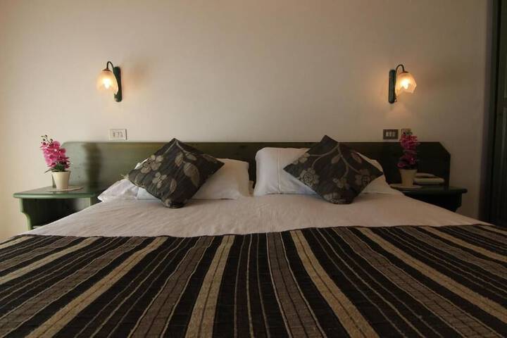 Room 7 of 36