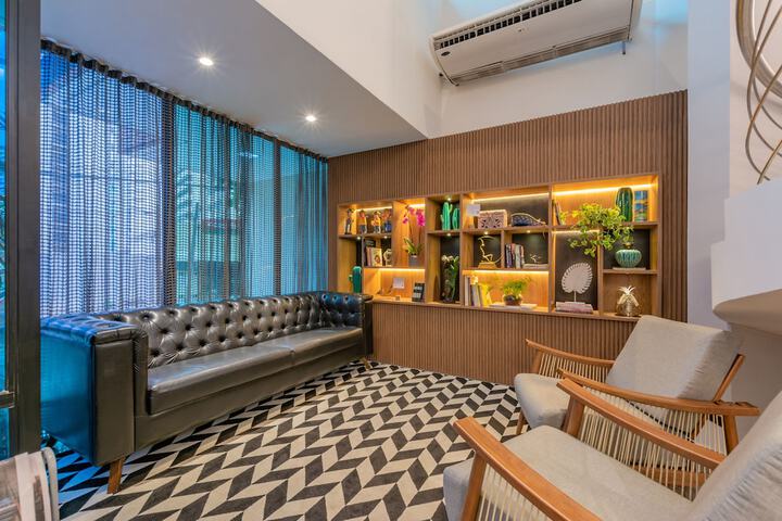 Guest Lobby
