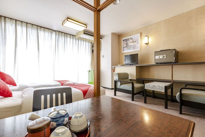 Room 43 of 52