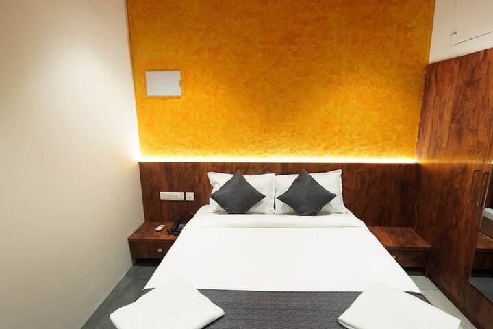 Room 15 of 63