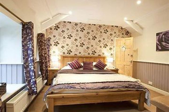 Room 9 of 20