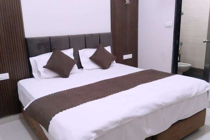 Room 19 of 36