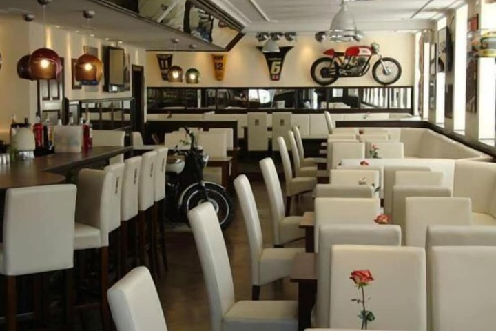 Dining Photos