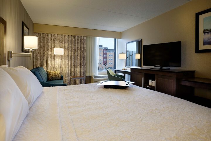 1 King Bed (22 of 28)