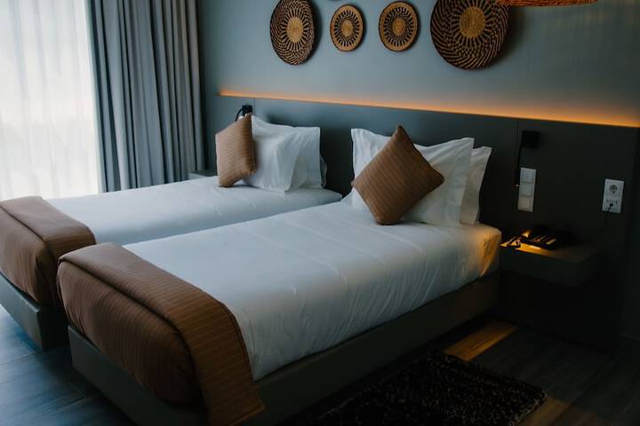 Room 2 of 8