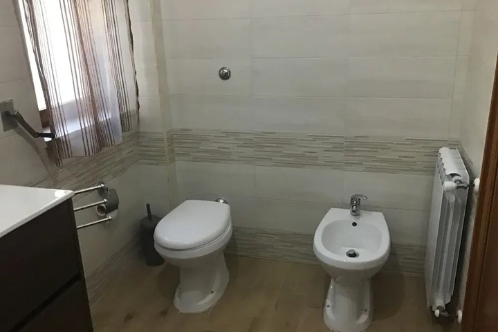 Room 8 of 20