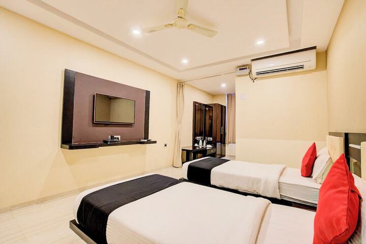 Room 5 of 15