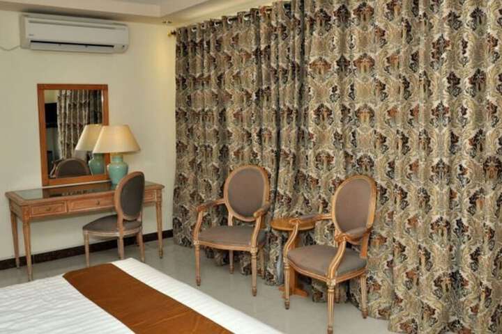 Room 36 of 40