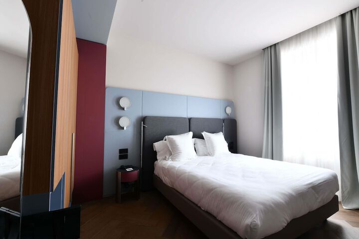 Room 29 of 103