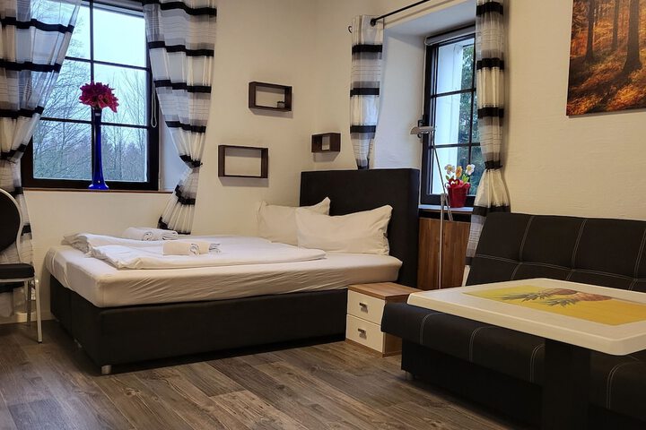 Room 28 of 73