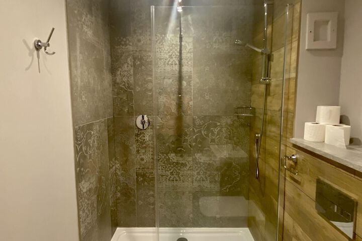 Room 50 of 79
