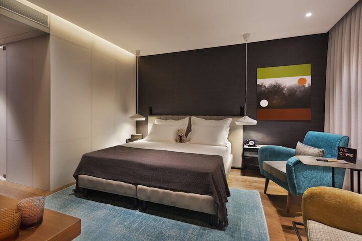 Room 13 of 50