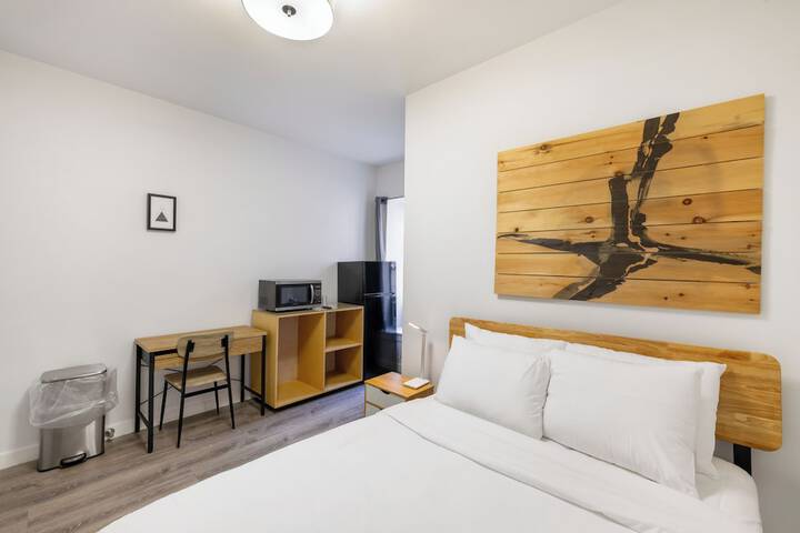 Room 5 of 19