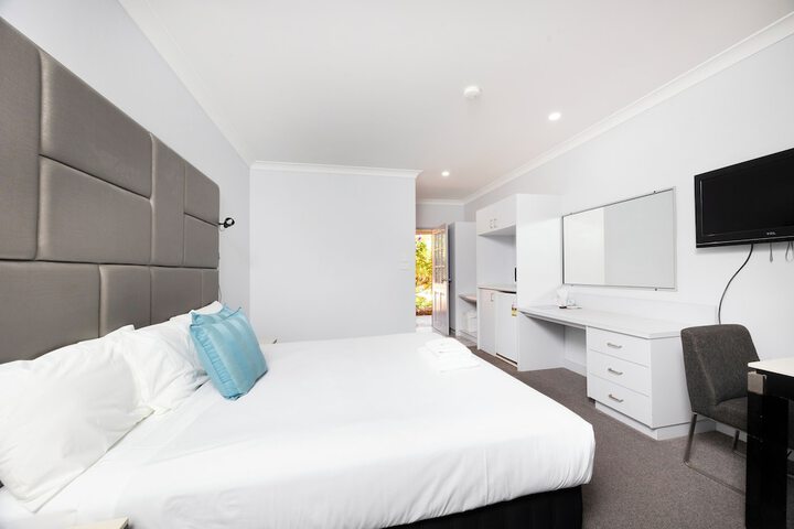 Room 18 of 29