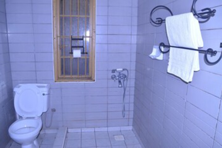 Room 4 of 29
