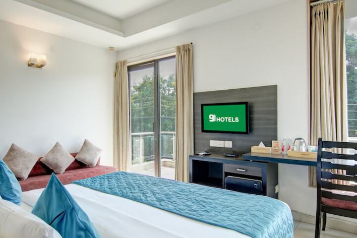 Room 44 of 82