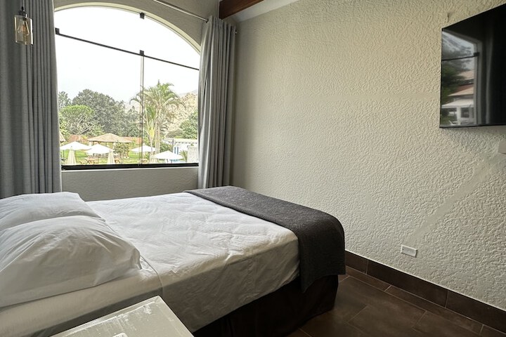 Room 49 of 63