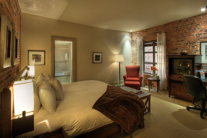 Room 16 of 131