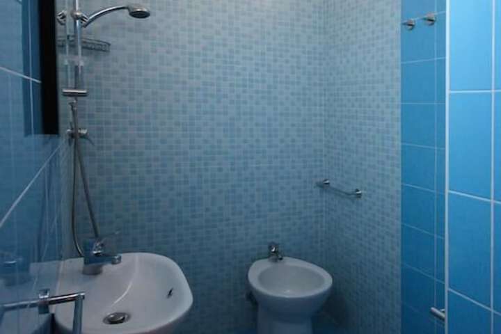 Room 13 of 21