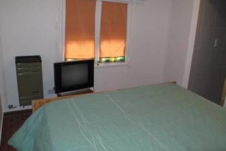Room 9 of 20